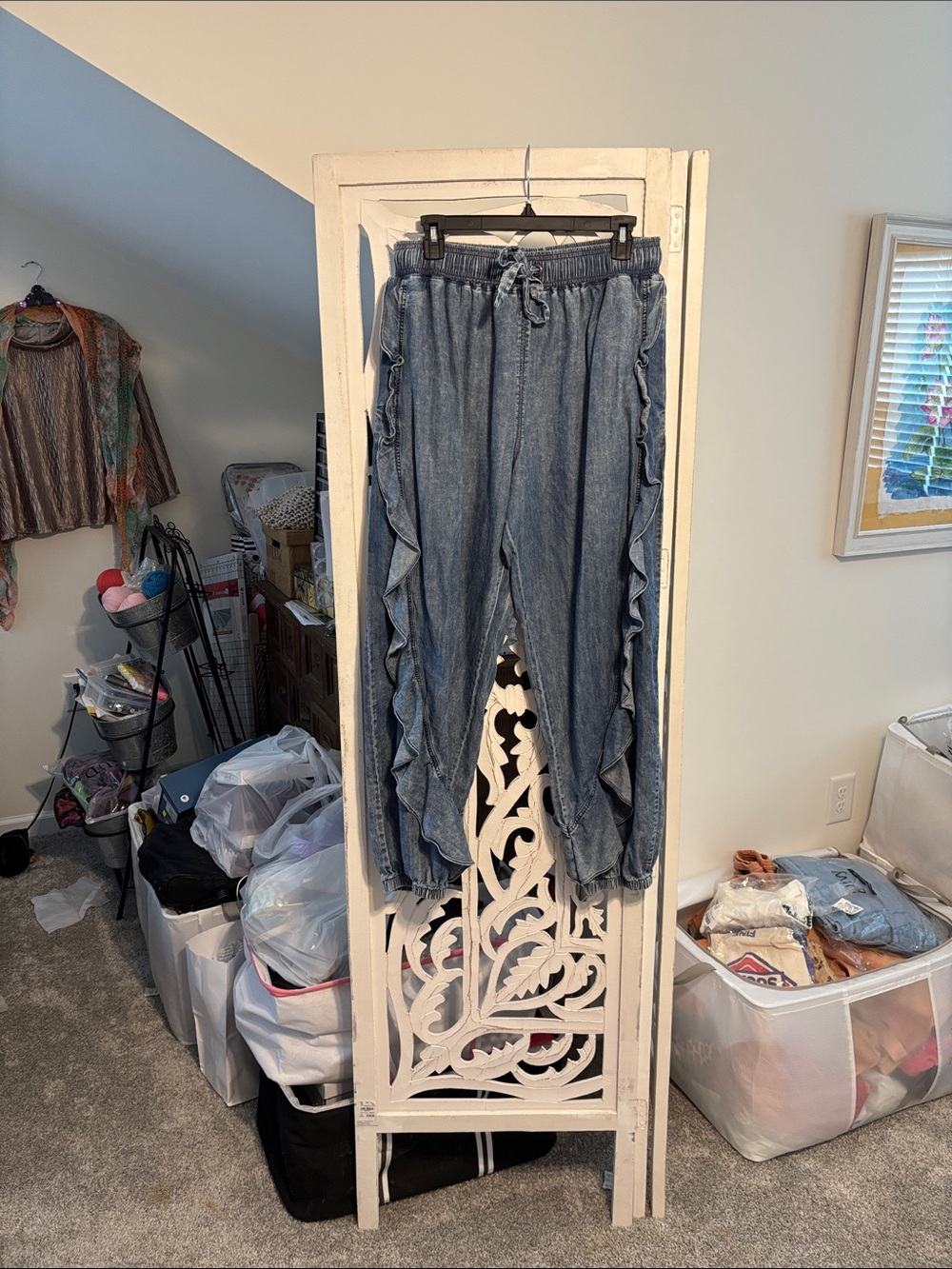Women’s Blue Ruffle-Trim Jogger Jeans